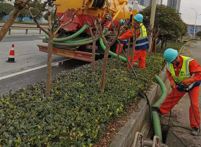 千家镇市政管道清淤